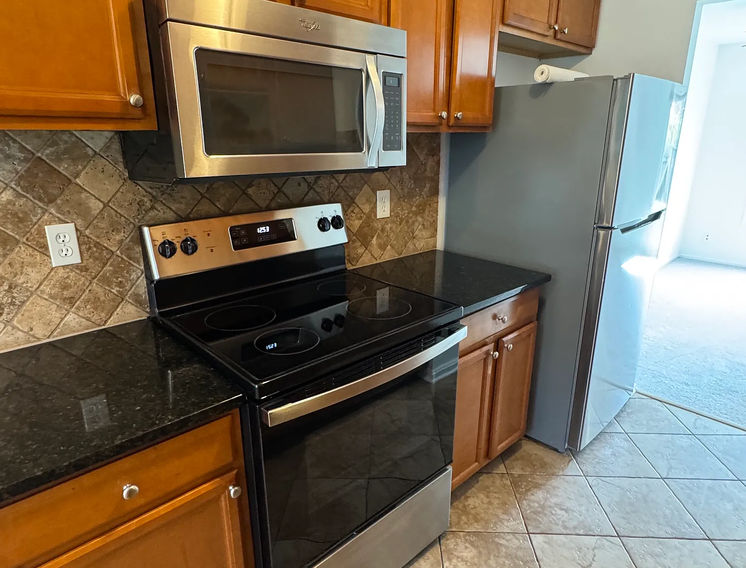 3 bed, 1732 sqft, $2,600 — Photo 4