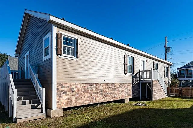 3 bed, 3.0 bath, 1800 sqft, $2,400 — Photo 4