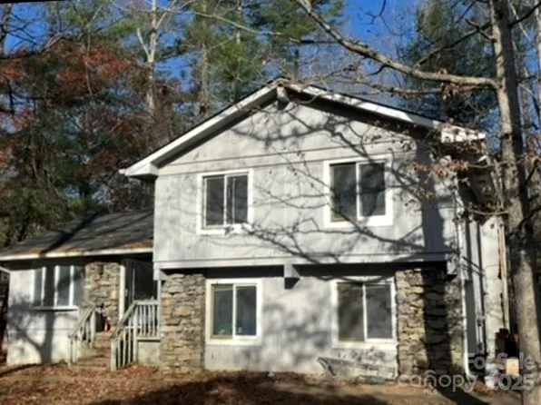 3 Canterbury Pl, Arden, NC 28704