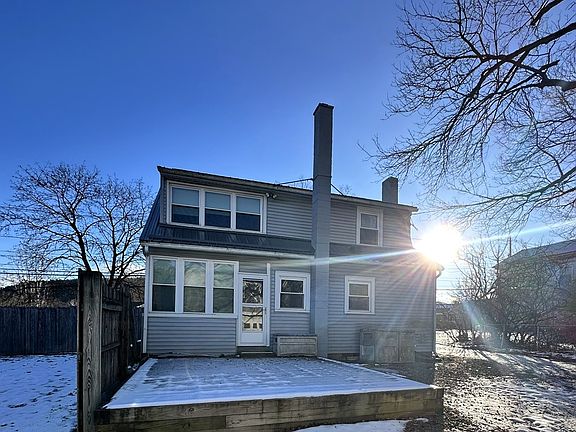 5th image of 261 James Monroe Ave