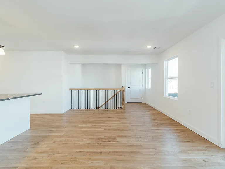 746 Seaport Dr #2 — Photo 8