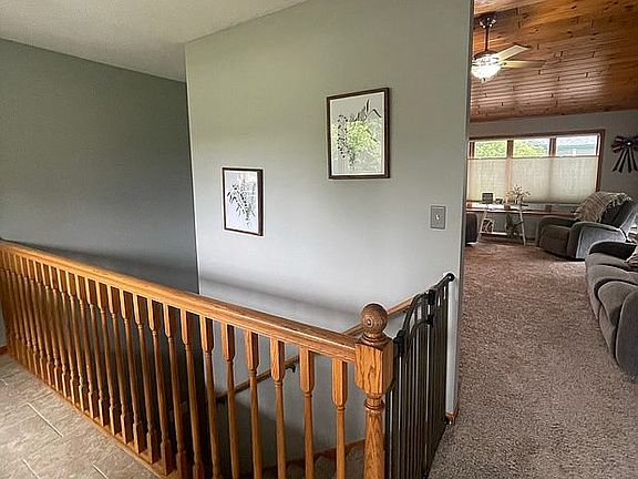 5th image of 102 Lovett Ln