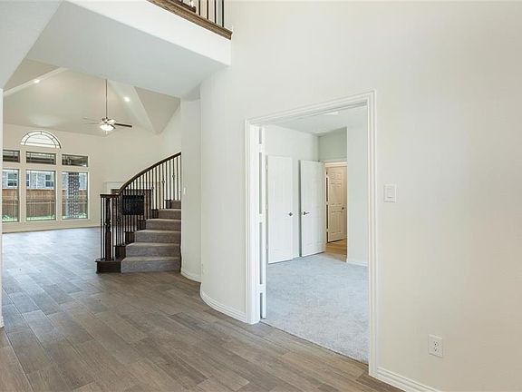 4th image of 3116 Hickory Ln