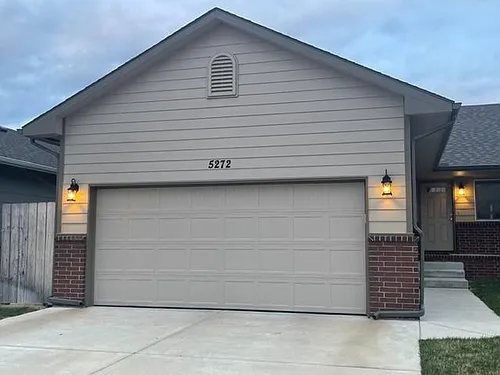 5270 N Cypress Cir Photo 1