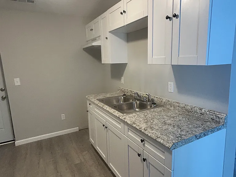 1701 Ellis St #B — Photo 3
