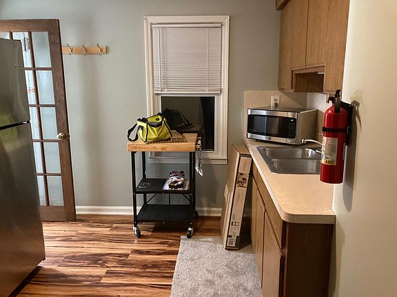 3rd image of 300 Olympia Dr Floor 2