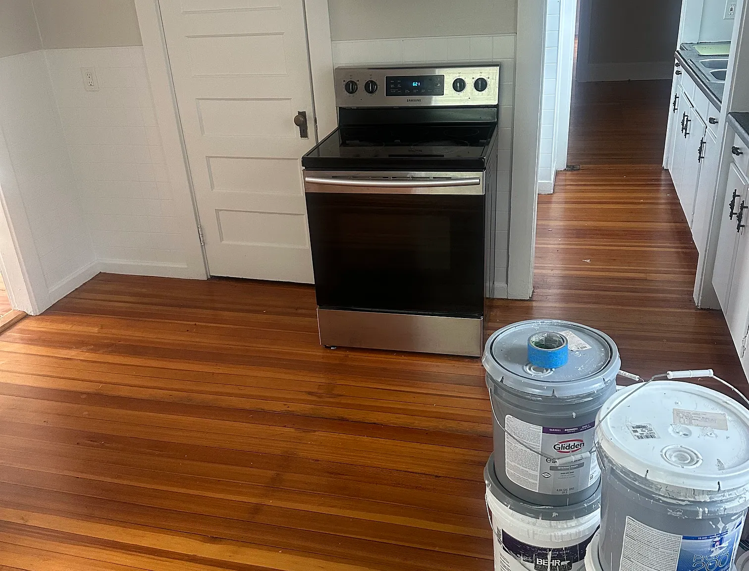 3 bed, 1330 sqft, $3,245 — Photo 2