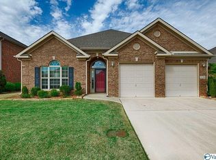 5034 Valley Cove Dr SE, Owens Cross Roads, AL 35763