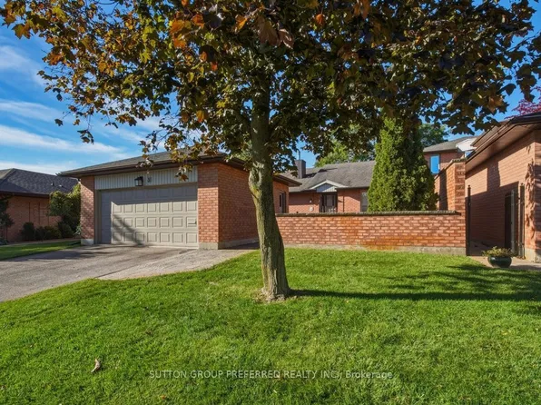 55 Fiddlers Green Rd #31, London, ON N6H 4T8