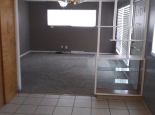 1817 SW Tara Ave, Topeka, KS 66611