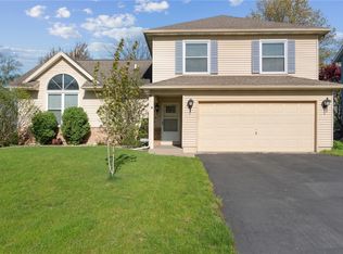 4700 Coventry Ln NE, Cedar Rapids, IA 52402