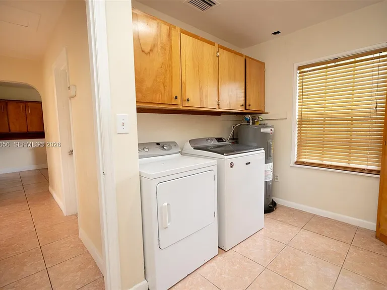 5613 Pierce St #2 — Photo 17