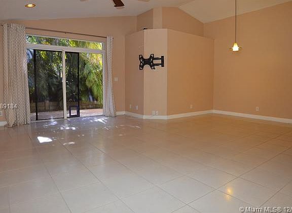 4th image of 16358 NW 19th St