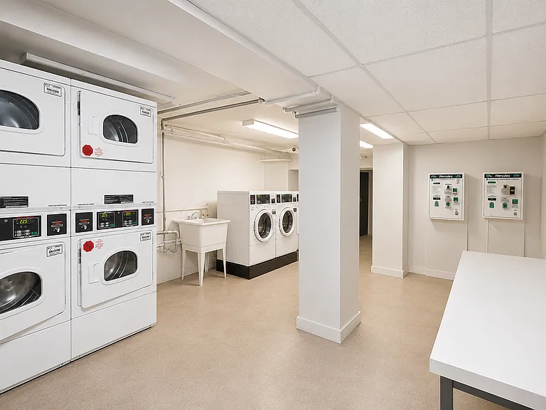 120 E 4th St #4G — Photo 5