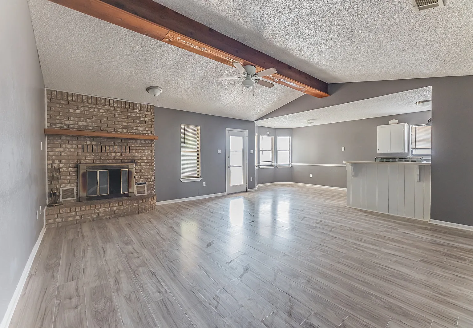 3 bed, 1128 sqft, $1,495 — Photo 2
