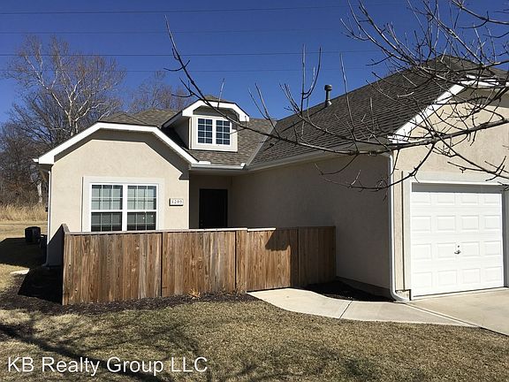 2nd image of 1205 S Kaydeen Ct