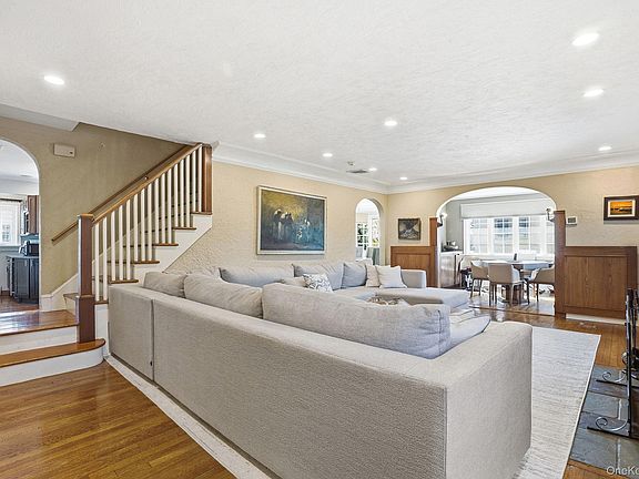 5th image of 185 Fenimore Road