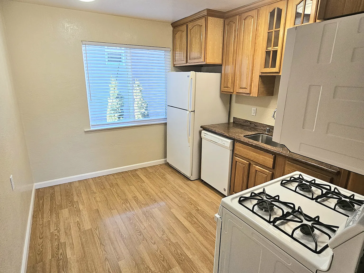 2 bed, $2,795 — Photo 4