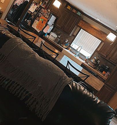 4th image of 99 Paradise Ln