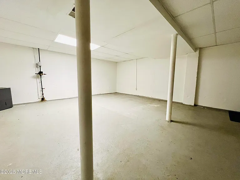 8 Corey Dr — Photo 25