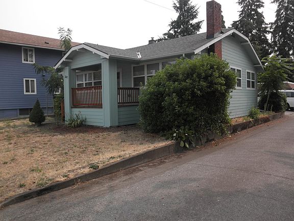 2nd image of 340 14th St SE
