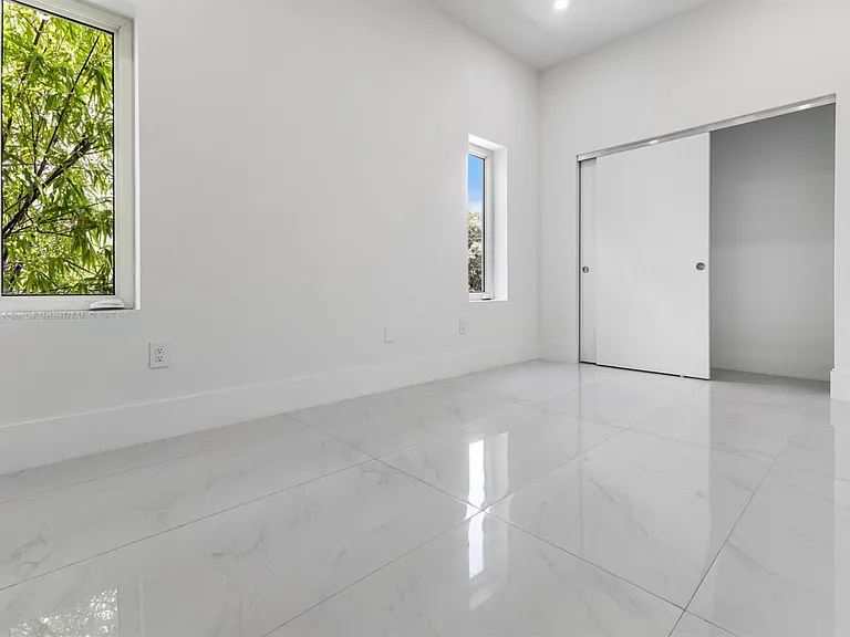 3142 Carter St — Photo 13