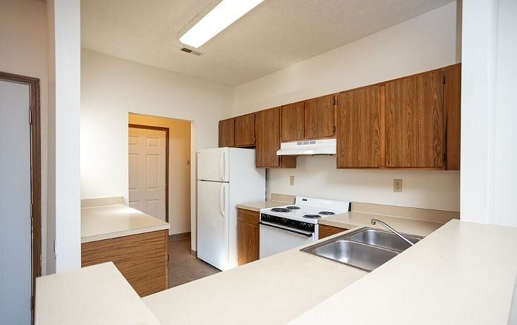2 Bedroom, 2 Bath Kitchen