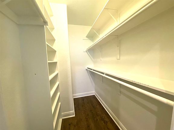 3rd image of 3191 Williamsburg Ln