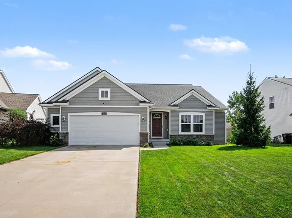 1112 Arbor Meadow Dr SE, Byron Center, MI 49315