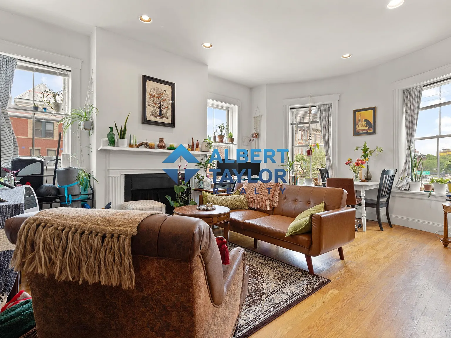 2 bed, 650 sqft, $3,800 — Photo 1