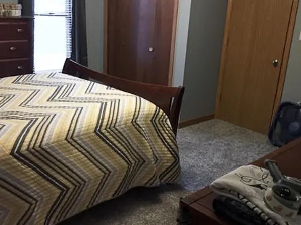 1303 W 7th St, Grand Island, NE 68801