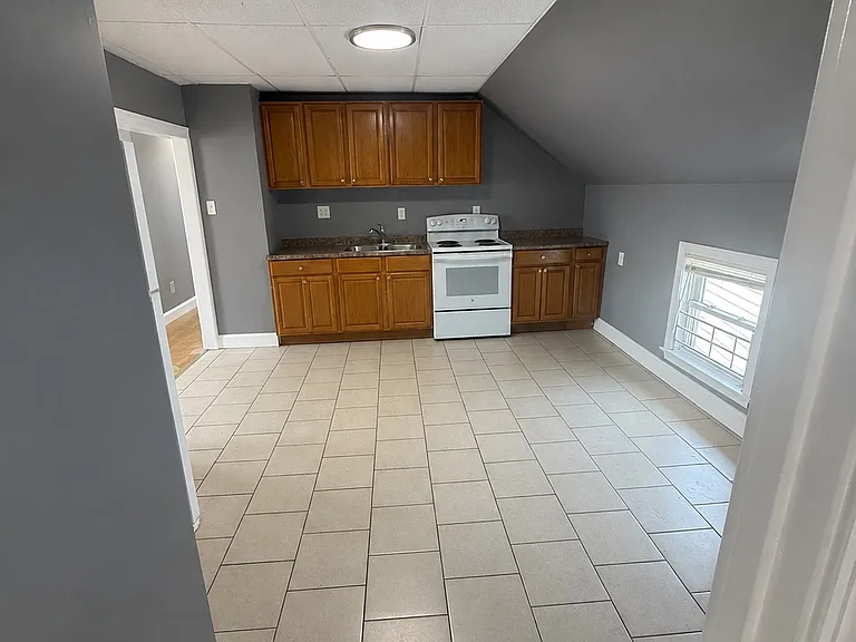 422 County St #3L — Photo 1