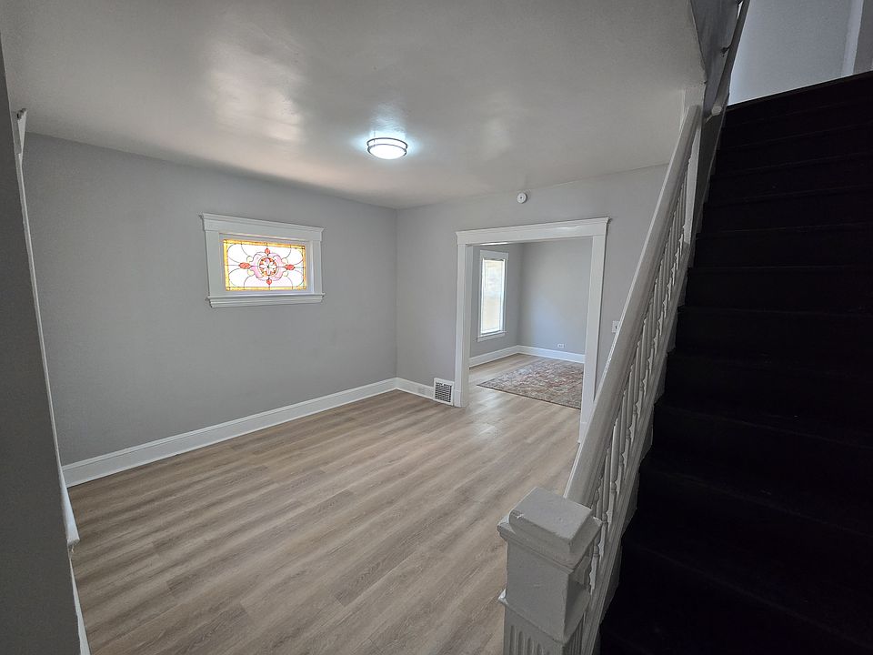 1st image of 3860 W 18th St #1