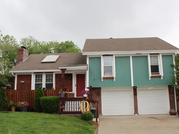 2333 S Viking Dr, Independence, MO 64057
