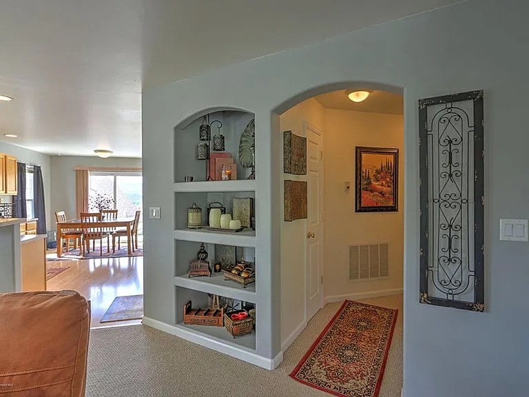 621 Lariat Loop — Photo 11