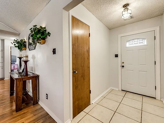 4th image of 2702 Wydewood Dr