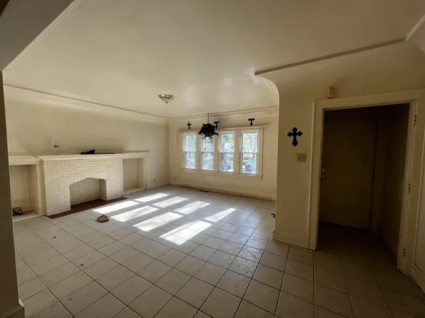 2449 North 50th STREET #2451, Milwaukee, WI 53210