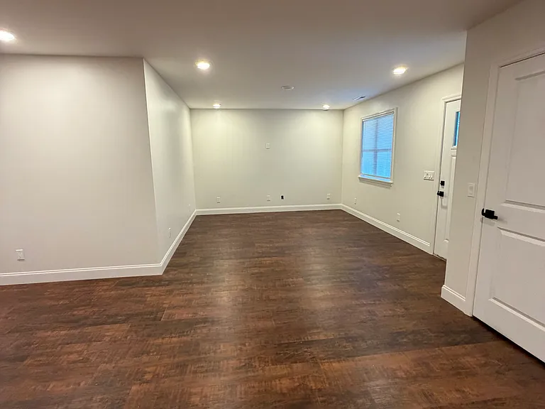 247 Poplar Ave — Photo 8