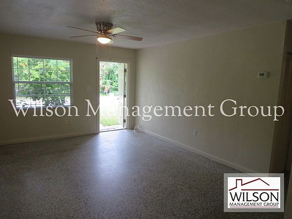 5th image of 202 N Driftwood Ln