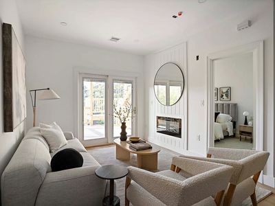 100 Bennington St APT 3, Boston, MA, 02128