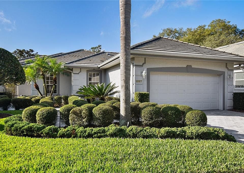 1st image of 1227 E Langley Ct