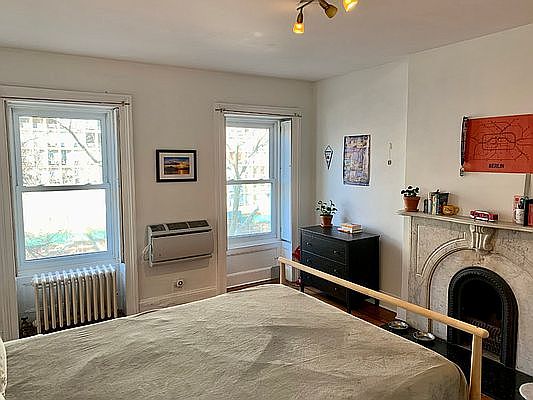 3rd image of 328 E 30th St #3