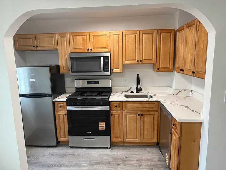 2050 Grinnalds Ave — Photo 11
