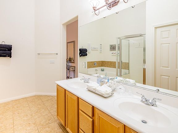 3rd image of 10916 Bandol Pl