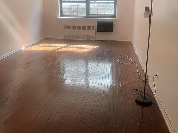 9431 59th Ave APT 3B, Flushing, NY 11373