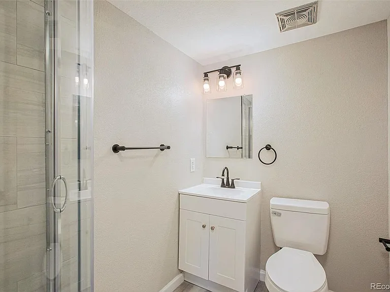 8369 E Briarwood Ave — Photo 24