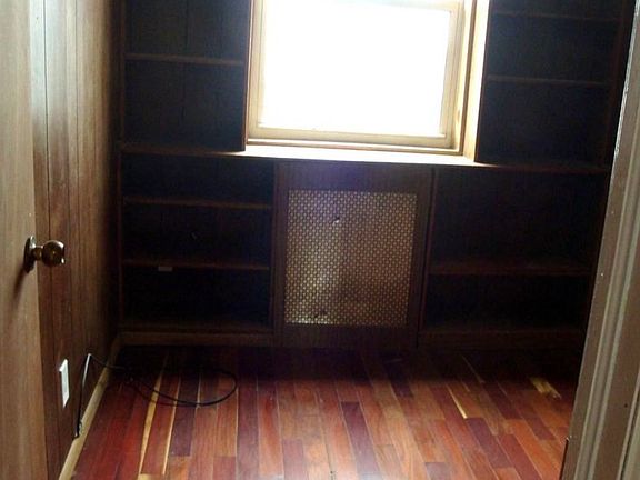 4th image of 517 Hampden Rd