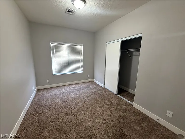 1900 N Torrey Pines Dr #105 — Photo 17