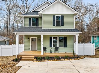 2810 Beechwood Dr, Durham, NC 27707