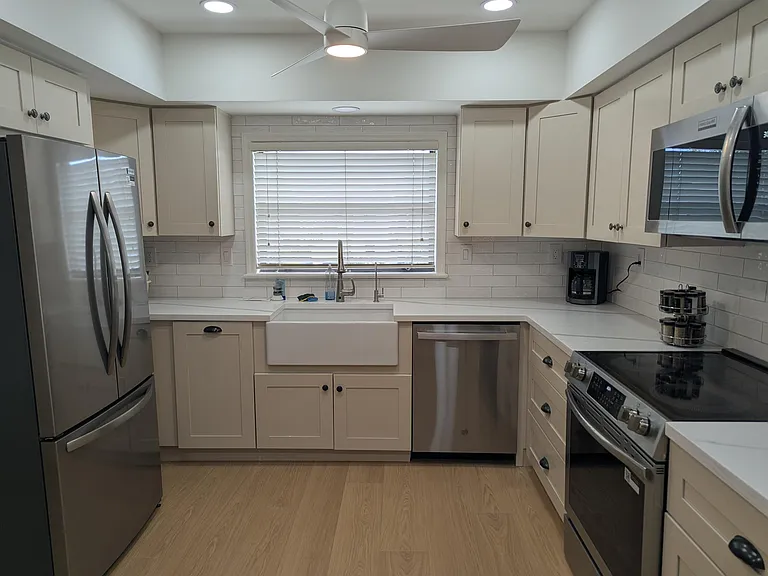404 Clubhouse Cir — Photo 7